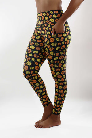 5204 - The Bend Perfect Pocket "Jack O Lantern" Legging