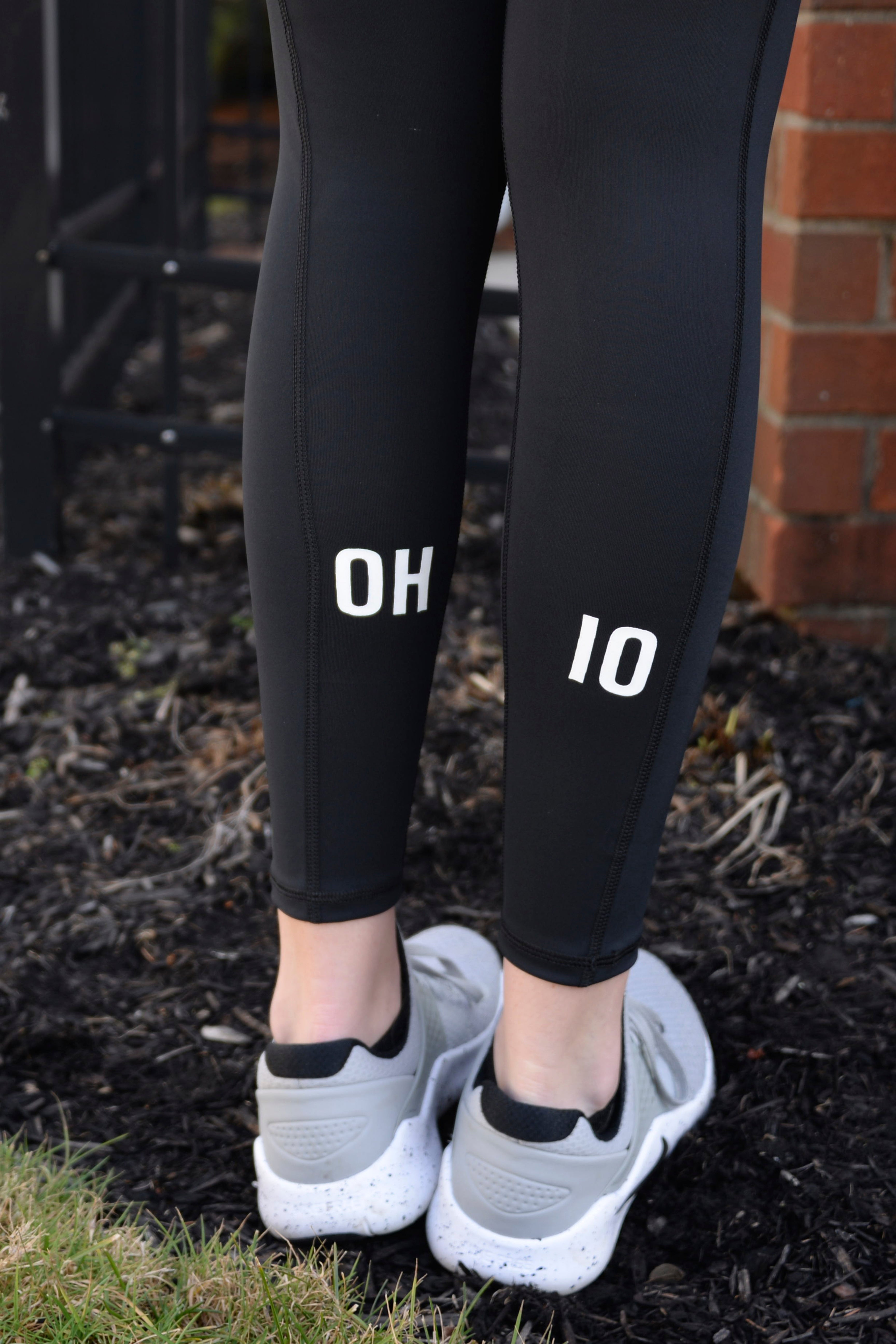 1102-The Ohio State University Victory Cell Phone Pocket Legging/Bla –  Bend
